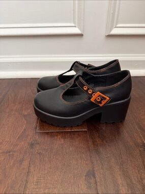 Koi Footwear Platform Mary Janes chunky platform black orange